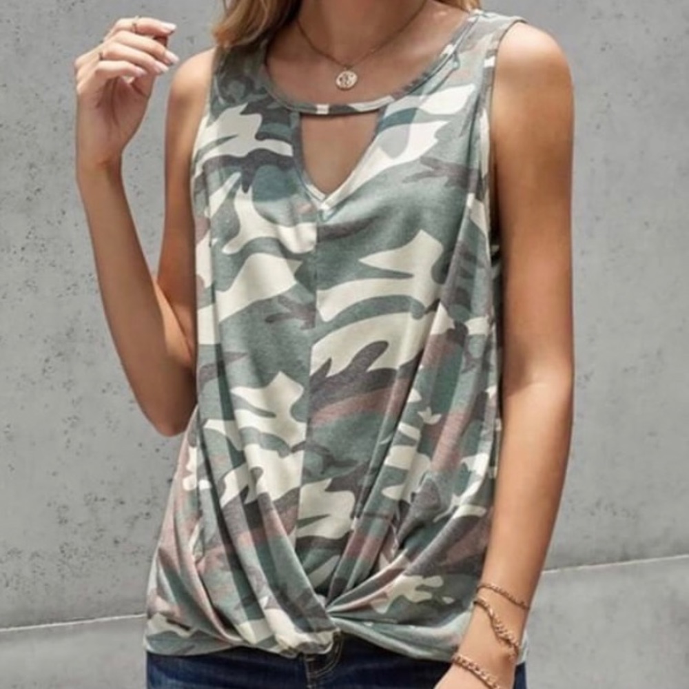 Camo Keyhole Tank